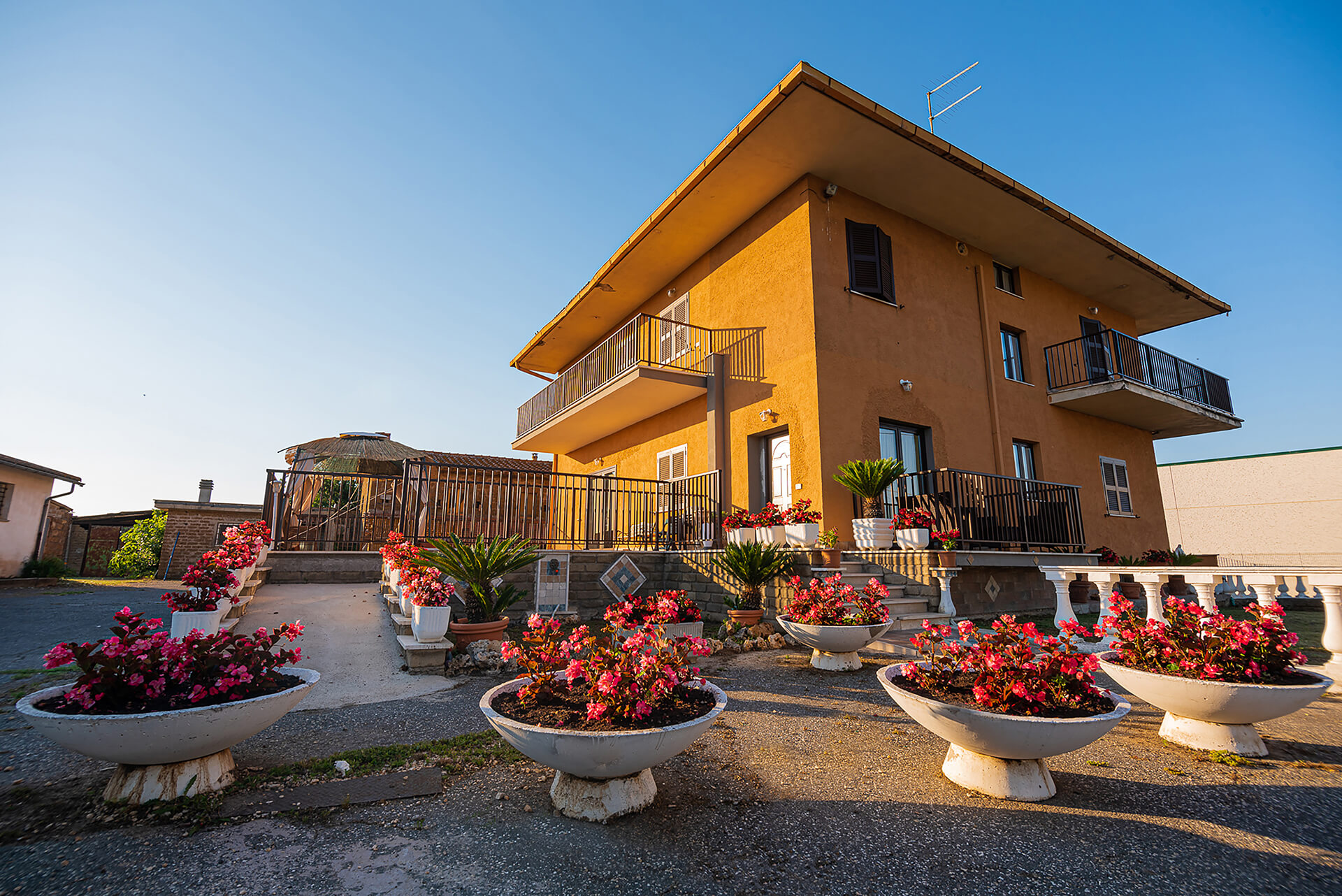 Giardino e spazi esterni Casa di Riposo Armonia Nepi
